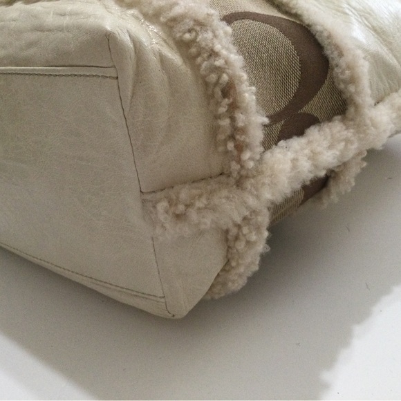 Coach Signature and Sherpa Trim Tote and Wristlet Bundle - Picture 4 of 11